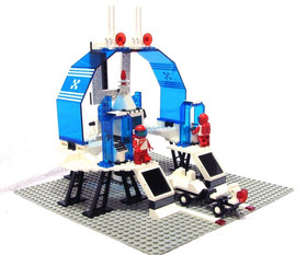 LEGO SPACE Futuron # 6953 Cosmic Laser Launcher Parts 100%  except Baseplate
