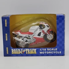 Yamaha YZF-R1 Motorcycle 1:18 Scale Road & Track Replica by Maisto