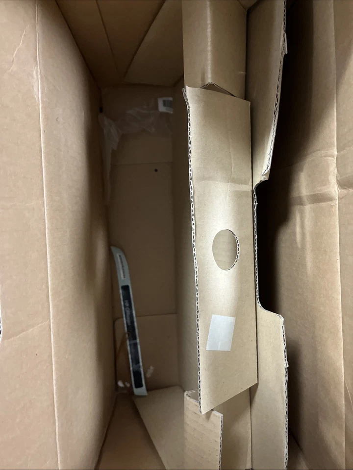 HP OfficeJet 100 Mobile Printer Bluetooth CN551A - Never Used - OPEN BOX - Image 4 of 4