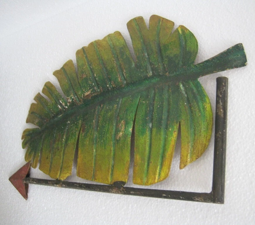 Vintage old iron leaf weathervane , embossed weather vane - Image 4 of 4