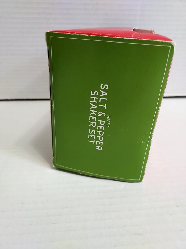 Santa and Mrs Claus Ceramic Salt and Pepper Shaker Set 2012 Target NEW