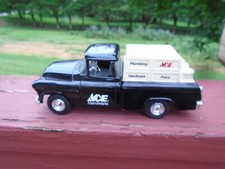 Ertl ace Hardware Die Cast 1955 Chevrolet Cameo Pickup Truck Bank