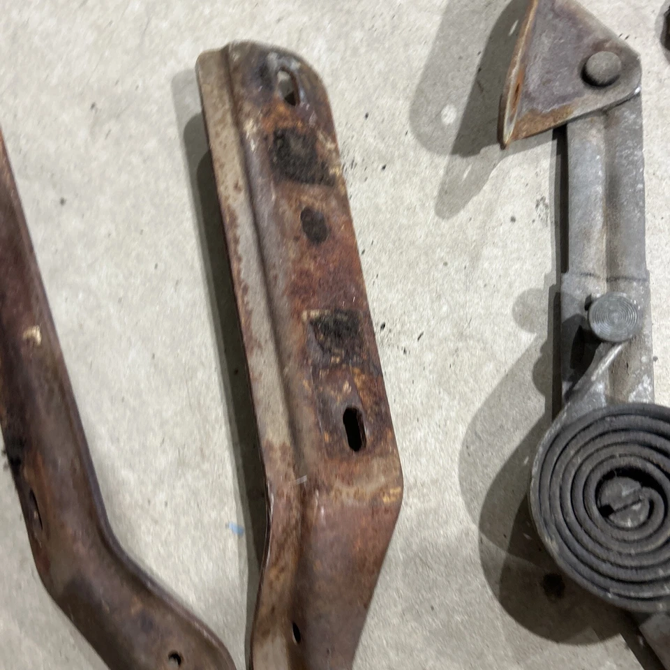 87 - 97 FORD OBS F150 BRONCO F250 F350 HOOD HINGES & SPRINGS SET OEM! - Image 3 of 4