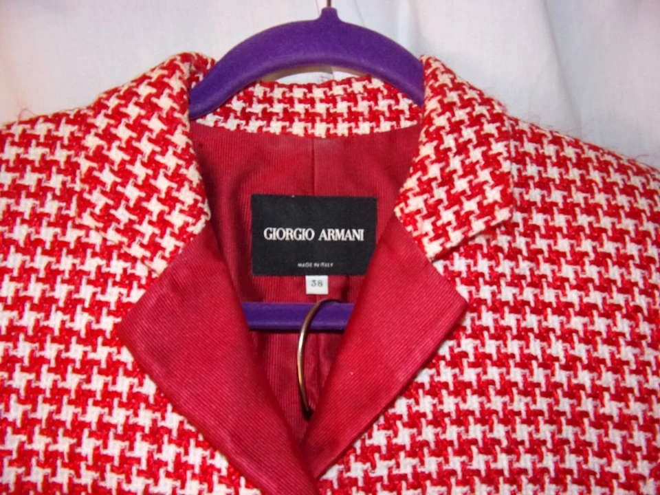 Impresionante traje pantalón pata de gallo rojo y blanco Giorgio Armani para dama 38/36 Foto 3 de 4