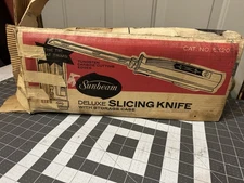 1970’s Sunbeam Deluxe Electric Slicing Knife EK200 Stainless Steel Blades & Case