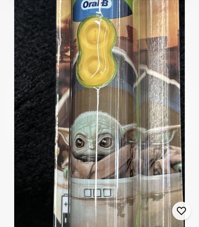 Oral-B Kids Electric Toothbrush The Mandalorian Baby Yoda Star Wars Grogu - Image 3 of 3