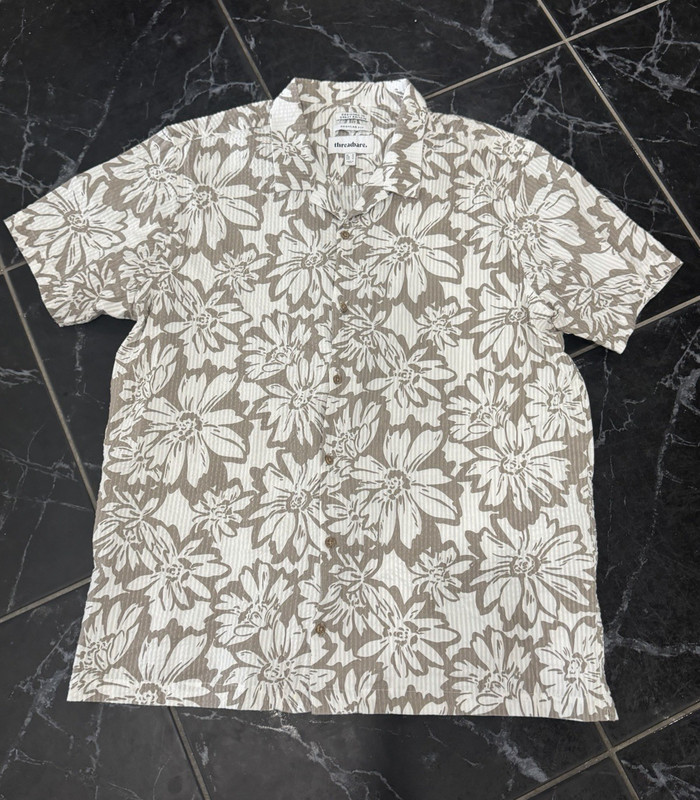 Threadbare Men’s XL Beige/White Floral Hawaiian Tropical S/S Woven Button-Up