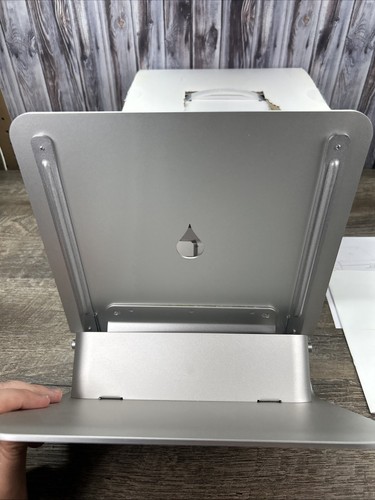 Rain Design iLevel2 Adjustable Height Aluminum Laptop Stand - Picture 3 of 5