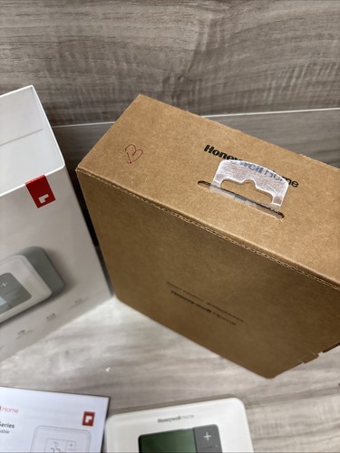 Neu Honeywell T5 7 Tage programmierbarer Thermostat RTH7560E weiß Heizung Kühlung - Bild 3 von 3