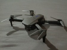 Dron con cámara HD: ¡Con estuche y accesorios!