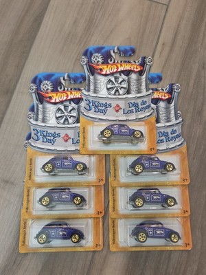 Hot Wheels Lot Of 7 - 2010 3 Kings Day Volkswagen Beetle in Blue - Metal Base