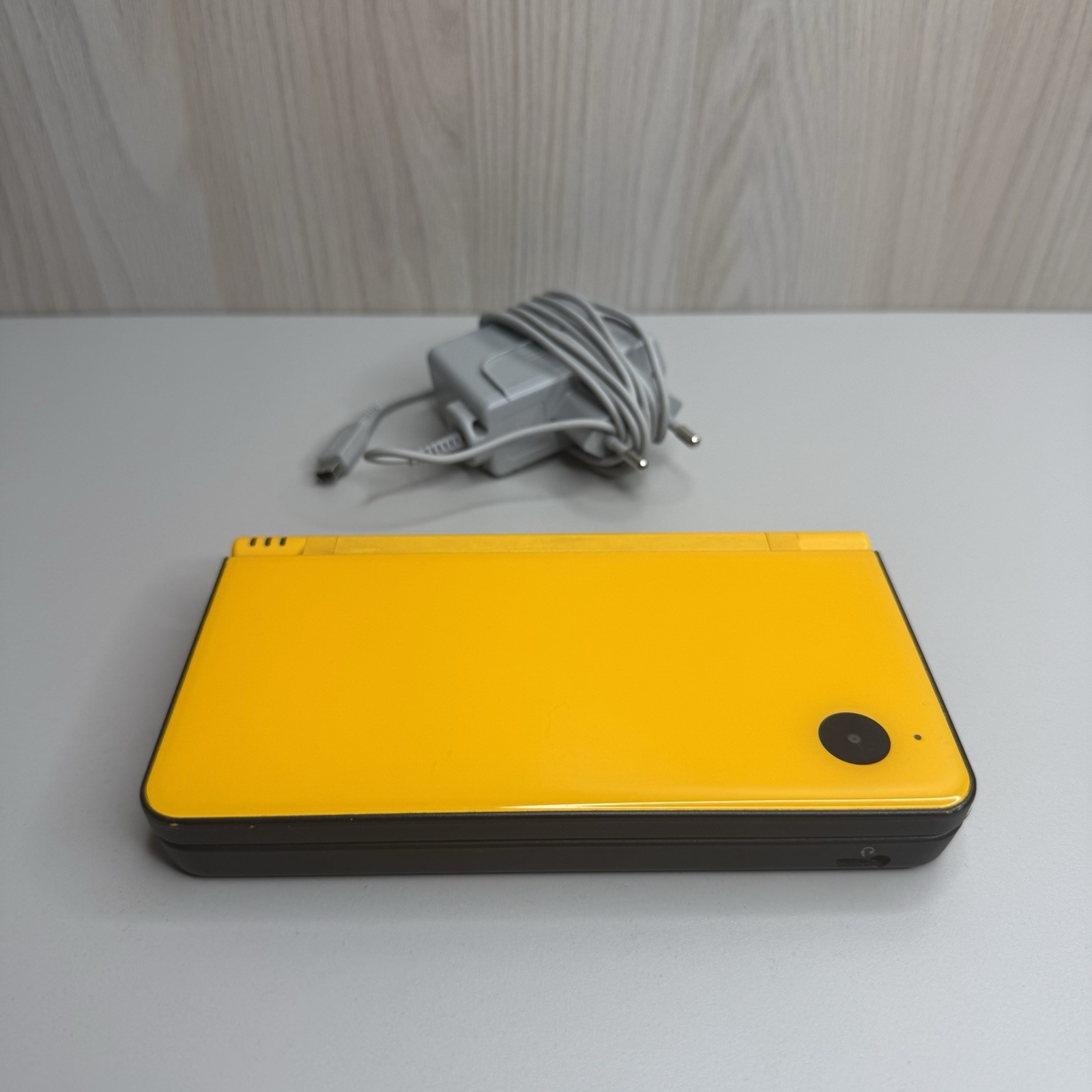 Nintendo DSi XL Console Portatile Gialla Testato Ottimo - Con CARICATORE
