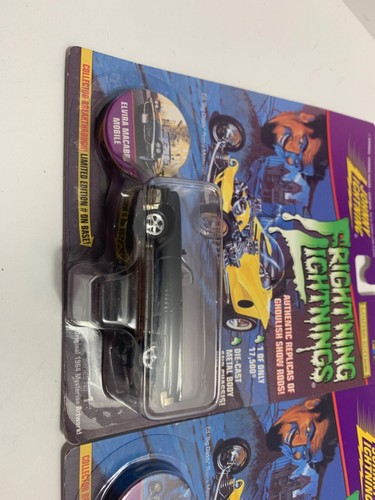 Johnny Lightning Frightning Lightnings - Vampire Van, elvira, mysterion - Picture 2 of 13