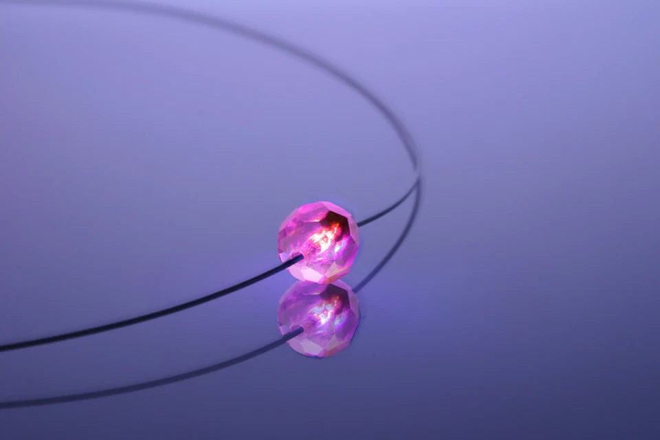 Halskette LED leuchtender Kristall Swarovski® Elements Geschenk ausgefallen Frau - Bild 2 von 4