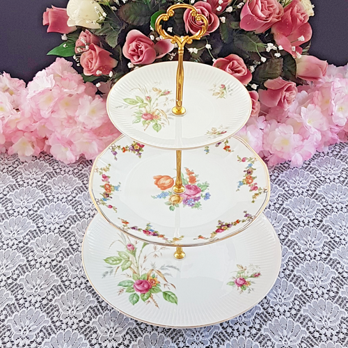 3 Tier Cake Stand Porcelain Handmade Tiered Floral Dessert Stand Tea Party Tray - 第 1/17 張圖片