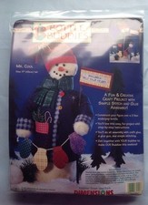 Dimensions Bottle Buddies Mr. Cool Craft Kit 62124 Snowman Mittens Xmas FREE S H