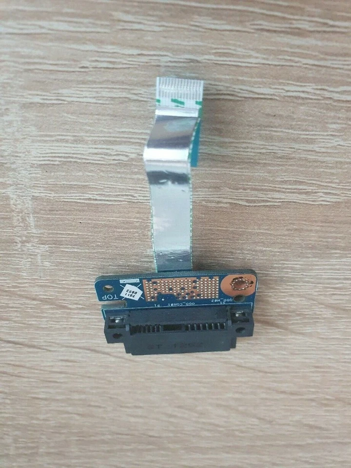 Genuino Toshiba Satellite C670D SATA 3 HDD SSD placa montaje conector PROBADO Foto 3 de 4