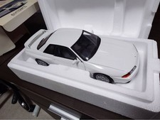 Autoart 1/18 Nissan Skyline GT-R R32 V-Spec II Collectables 17+
