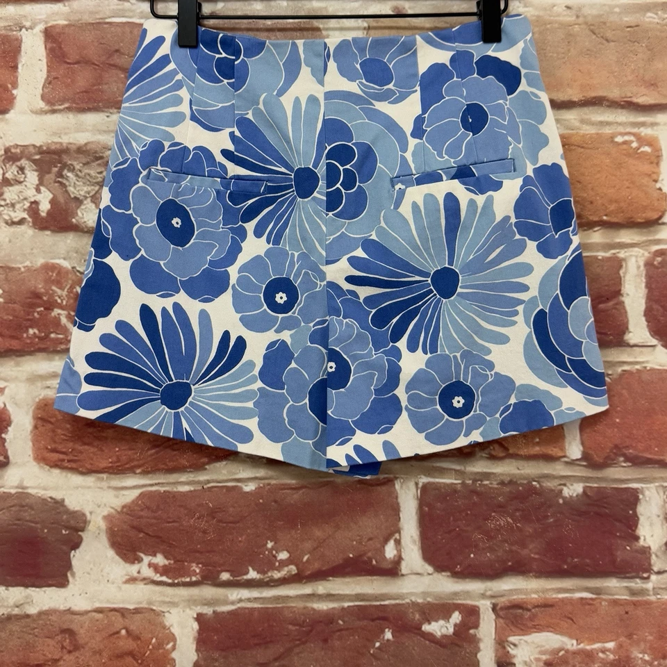 Pantalones Cortos Zara Para Mujer Pequeños Azul Blanco Floral Tiro Alto Plisados Informales Cremallera Foto 4 de 4