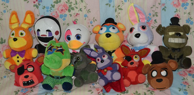 Konvolut 12 x FNAF Five Nights at Freddy's Marionette Dreadbear Chica Foxy Bonnie