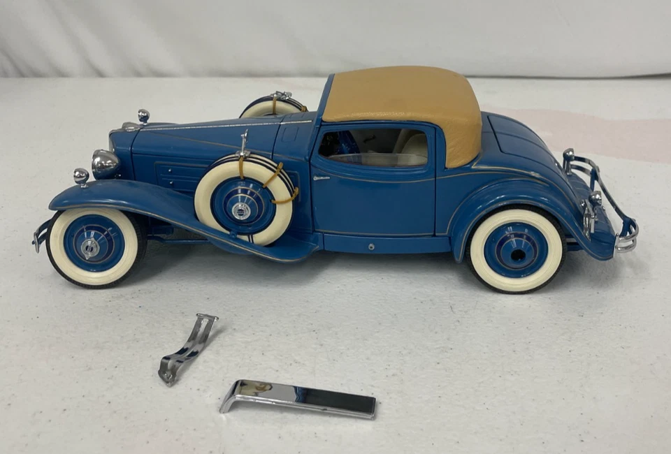 The Danbury Mint Vintage 1992 Cord 1929 L-29 Special Coupe Diecast 1:16 Scale - Image 4 of 4