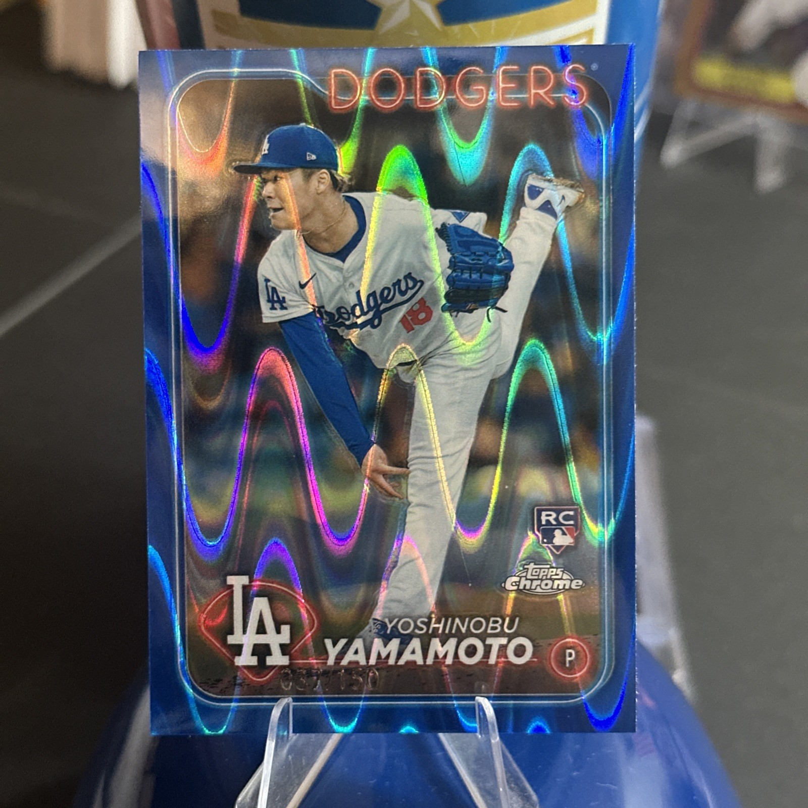 2024 Topps Chrome - Yoshinobu Yamamoto #18 Blue RayWave Refractor /150 (RC)