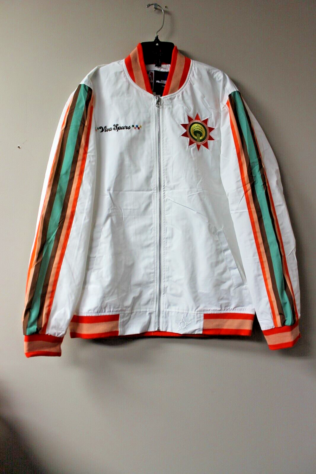 Picture 1 of 5