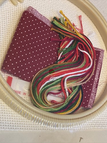 Designs For The Needle Counted Cross Stitch Kit #3001 STRAWBERRIES 5” New 1983 - Picture 4 of 4
