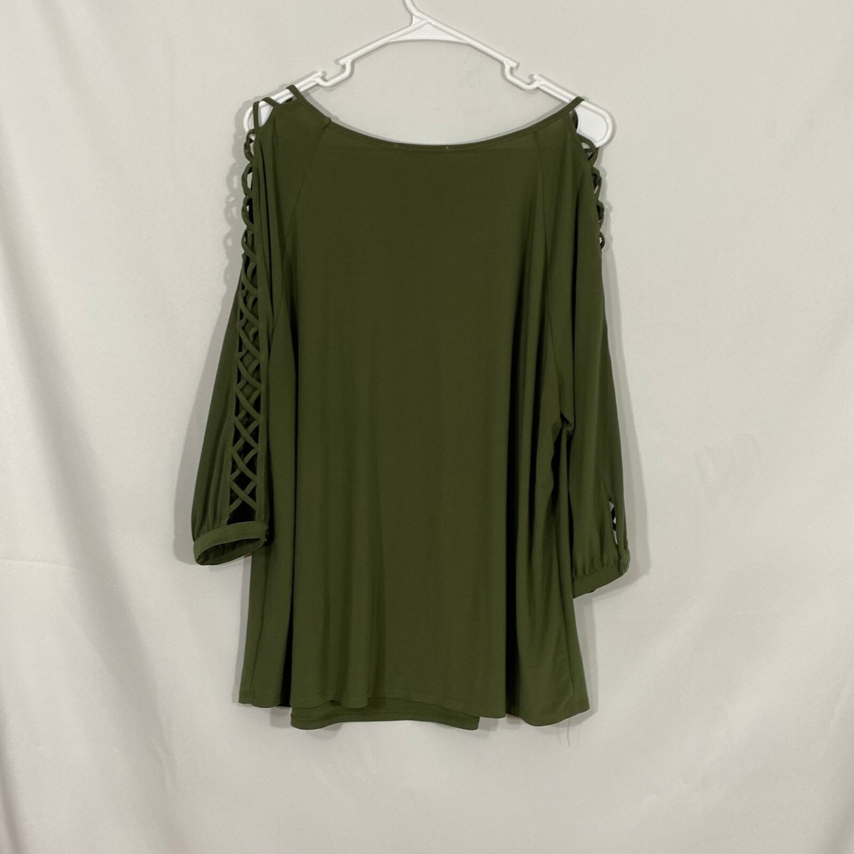 G Collection Womens Green Pleated Criss Cross 3/4 Sleeves G Collection Womens Green Pleated Criss Cross 3/4 Sleeves