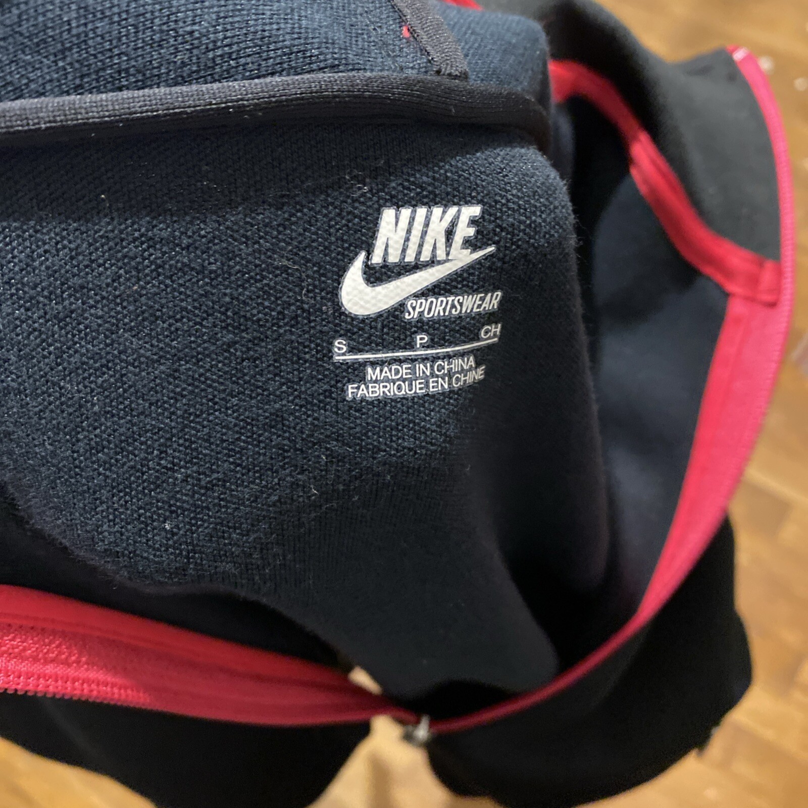 SACAI X NIKE Nike Giacca Yoga Donna Piccola Performance Allenamento Nero Rosso Viola