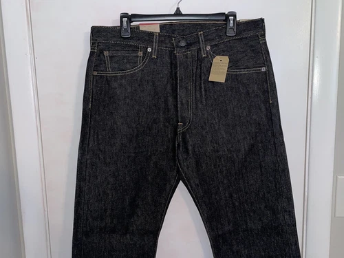 Levi's 501 Men's Size 33 x 30 Dark Original Button Fly Straight Leg Denim Jeans