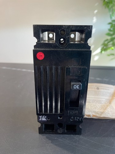 GENERAL ELECTRIC TEB122C5030 TEB CIRCUIT BREAKER 2 POLE 3 AMP - Picture 3 of 4