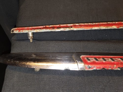 VINTAGE CHEVROLET FLEET MASTER CAR EMBLEM PAIR R L MONOGRAM HOOD ORNAMENT 1948 - Picture 4 of 10