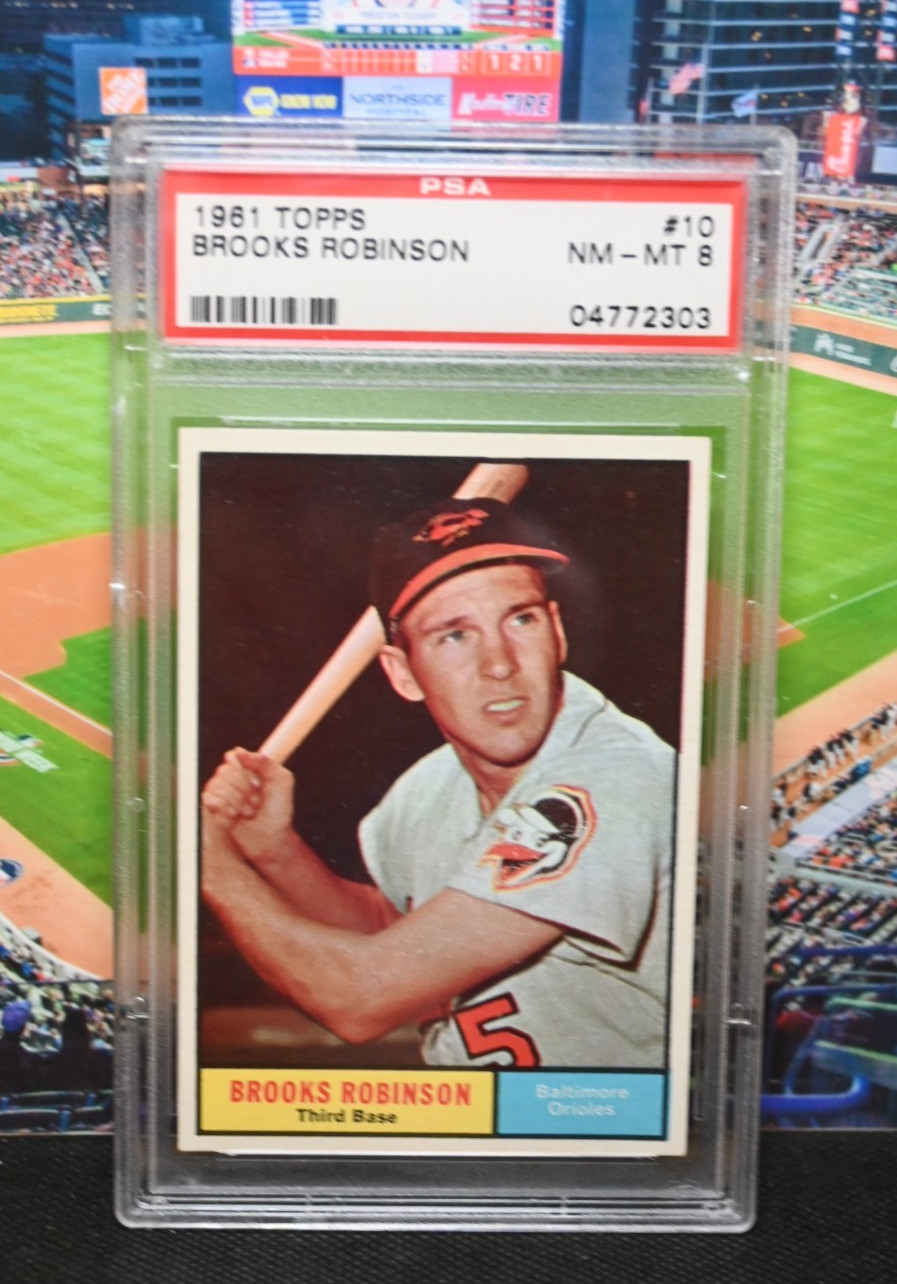 1961 Topps #10 Brooks Robinson PSA 8 NM-MT