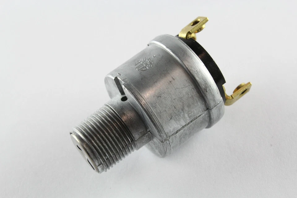 IGNITION SWITCH & 2 KEYS 4 POSITION 18mm DIA MOUNT 12V UNIVERSAL APPLICATIONS - Image 3 of 4