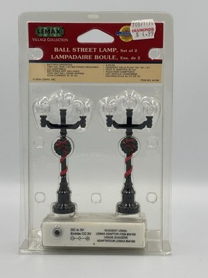 RARE 4  Lemax 34892 Miniature Lighted Globe Street Lamps w/ Wreaths