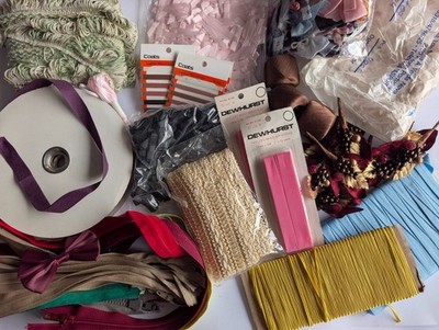 JOB LOT #160: VINTAGE threads, ribbon, braid, bows & more