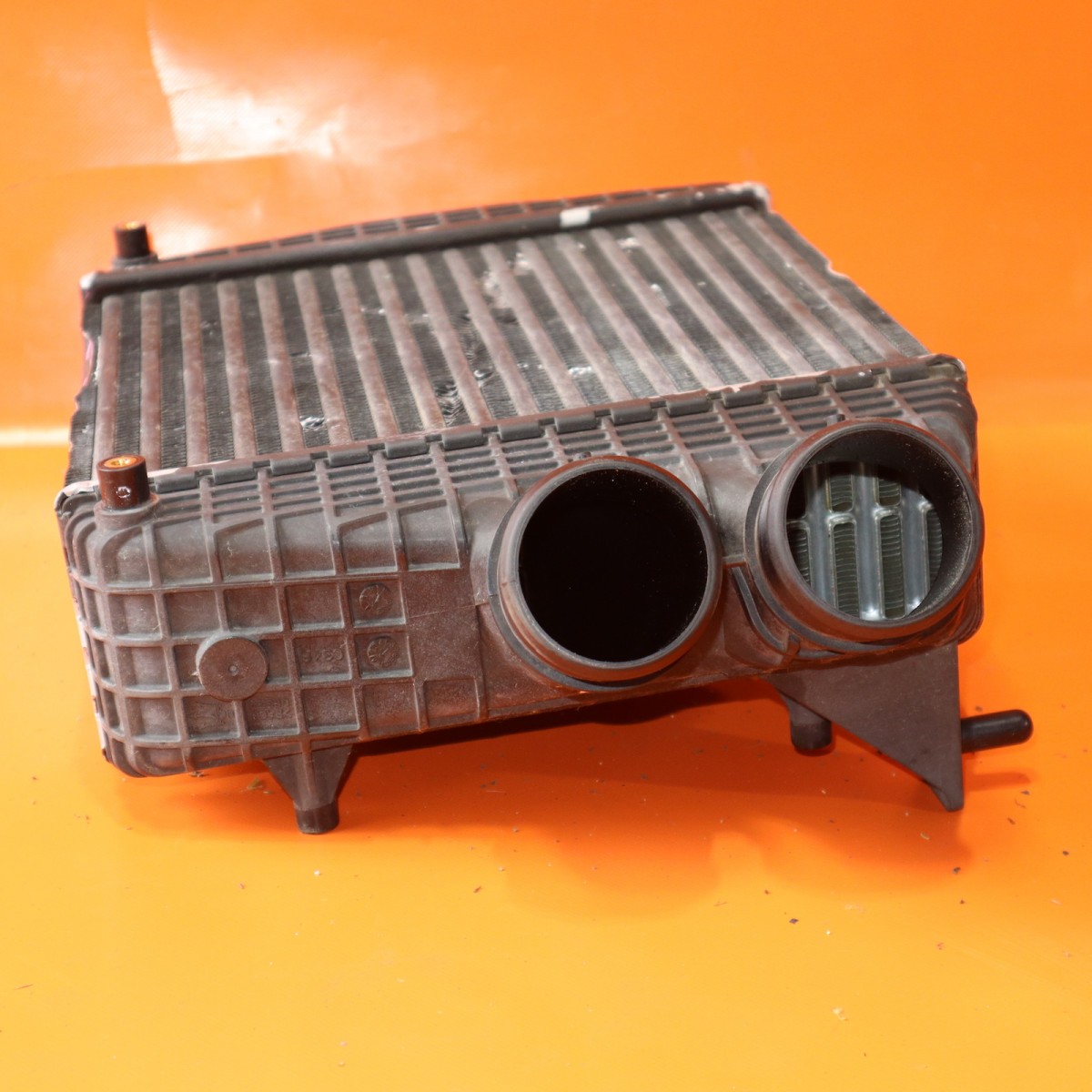 Maserati Ghibli 2014-2020 Right Intercooler P/N 6700098