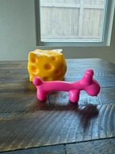 Cheese squishy and balloon dog sand squishy