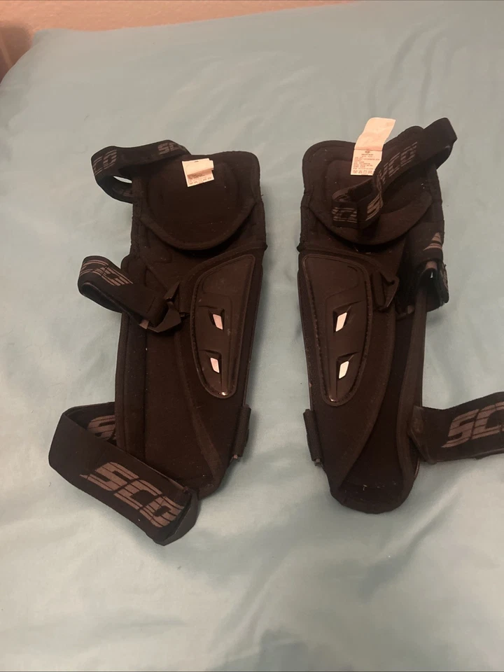 Rodilleras Scoyco Motocicleta para Hombre - Rodillera CE Nivel 1 Motocross Foto 2 de 2