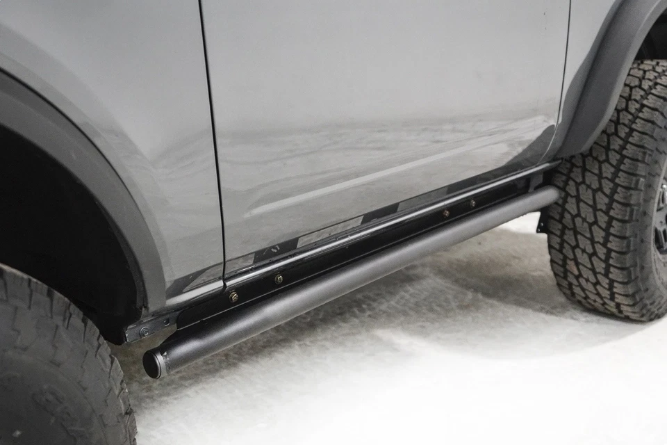 Deslizante de roca Fab Fours FB21-G5252-1 para 21-24 Bronco Foto 3 de 3