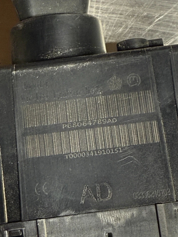 08-10 Dodge Charger Interruptor de Encendido Módulo Receptor Nodo Parte # P68064789AD Foto 2 de 3