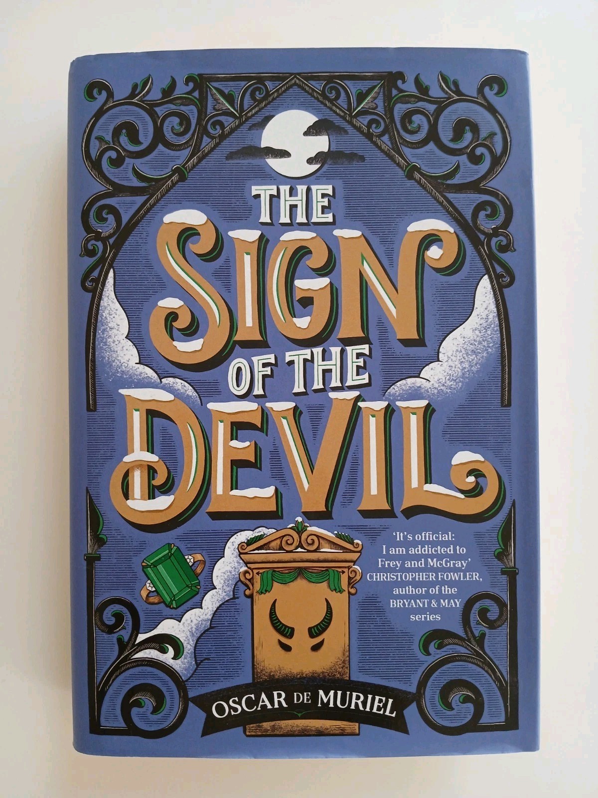 THE SIGN OF THE DEVIL BY OSCAR DE MURIEL - FREY & McGREY MYSTERY - 1ST ED 2022