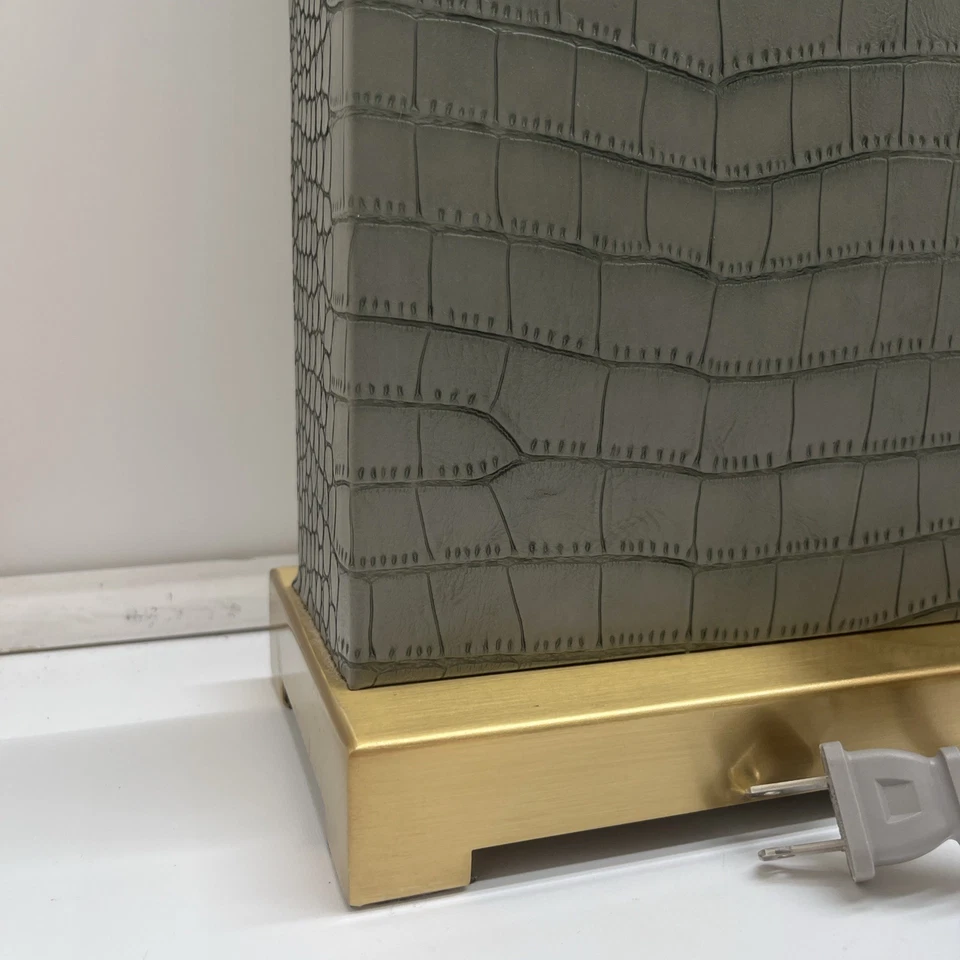 Lámpara de mesa SAFAVIEH Deco New York rectangular de cuero | Cocodrilo | (Juego de 2) Foto 3 de 4