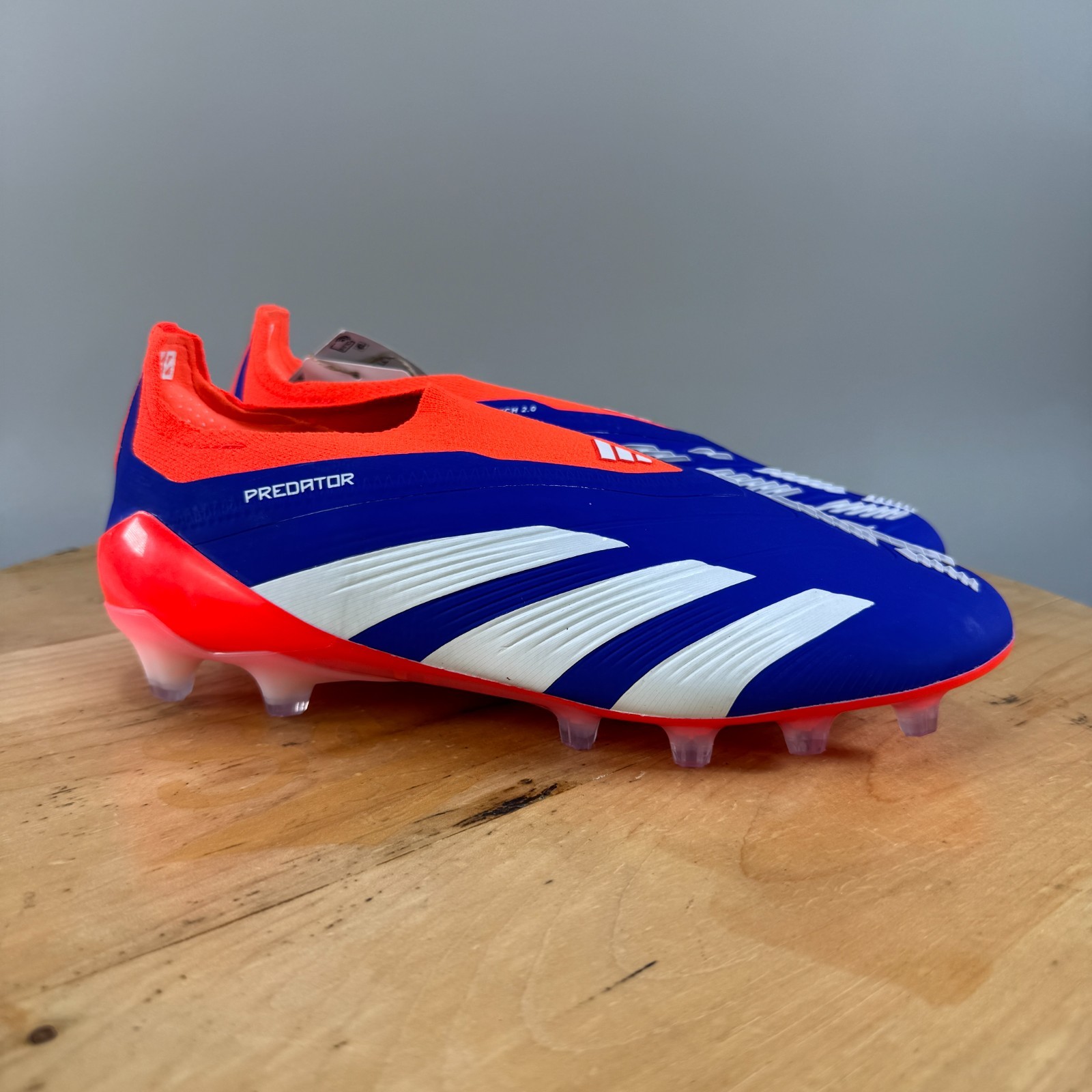 Mens 7 / Womens 8 Adidas Predator Elite LL AG Soccer Cleats Laceless Lucid Blue