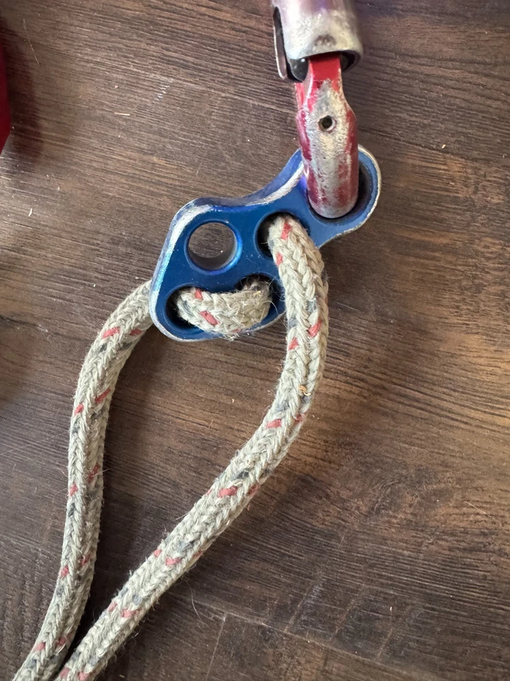 Firefighter rescue belt with bail out kit & high temperature 60ft rope - Image 4 of 4