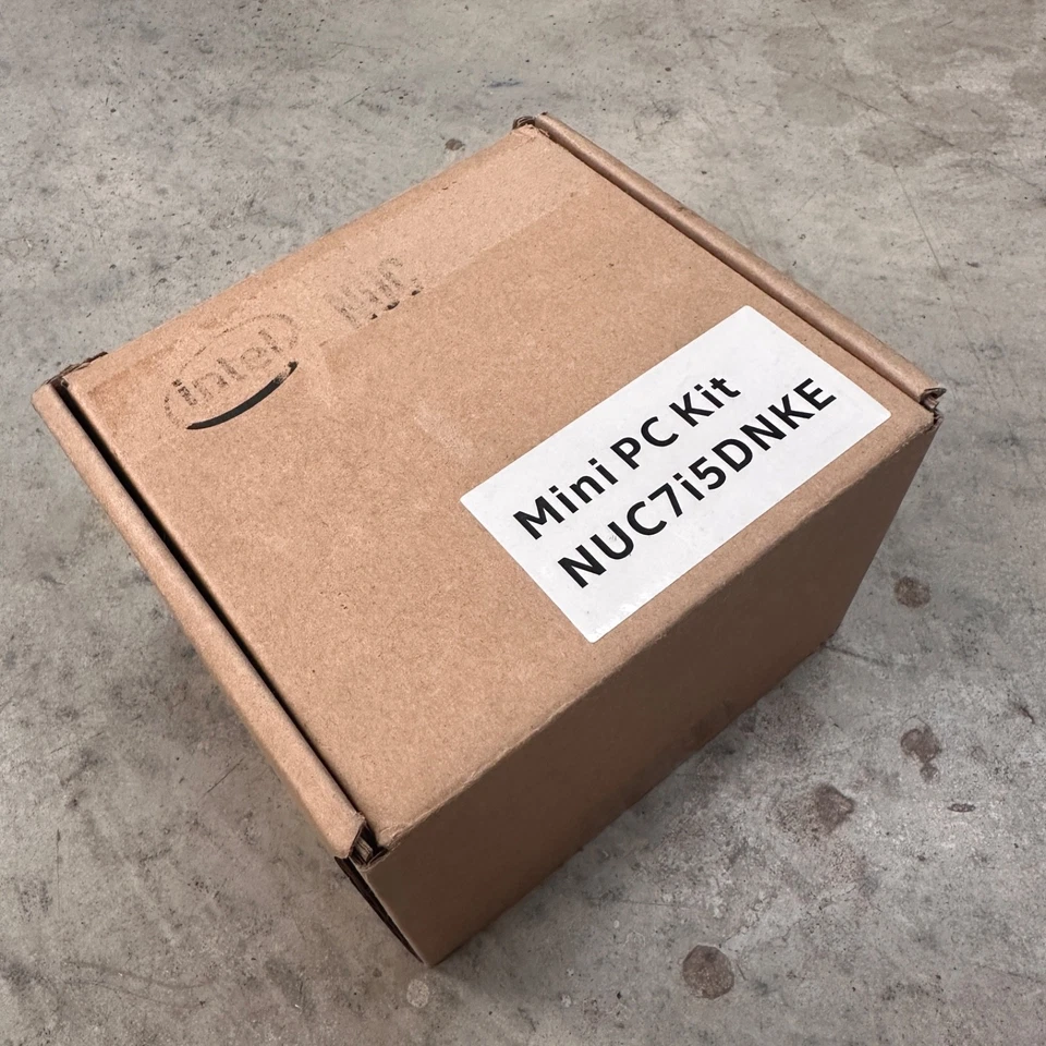 New Intel NUC7i5DNKE Mini/Micro/UCF NUC 7 PC i5 8GB 256GB M.2 SSD Windows 10 Pro - Image 2 of 4