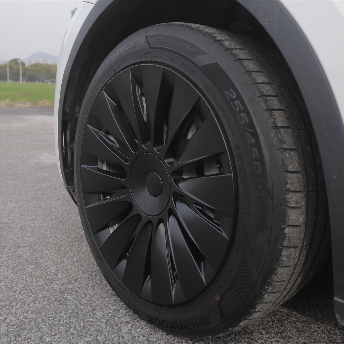1PCS 19 Inch Wheel Cover For Tesla Model Y (2020-2024) - Matte Black, Full Coverage Hubcap, Includes Sponge Strips & Center Caps