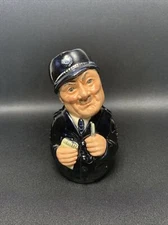 ROYAL DOULTON SGT. PEELER THE POLICEMAN COP DOULTONVILLE COLLECTION D6720 Jug
