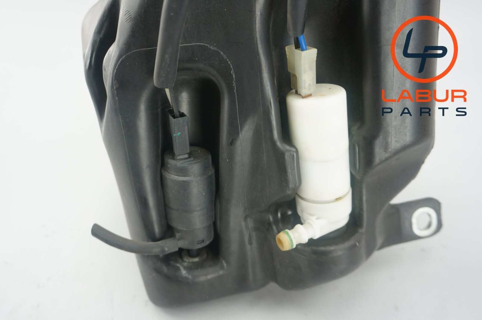 Maserati Quattroporte 2003-2008 Washer fluid